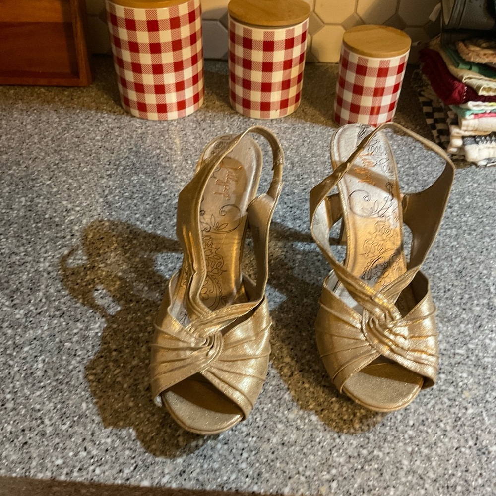 Jellypop Rose Gold Women’s Dress Heel Sandals Size 10